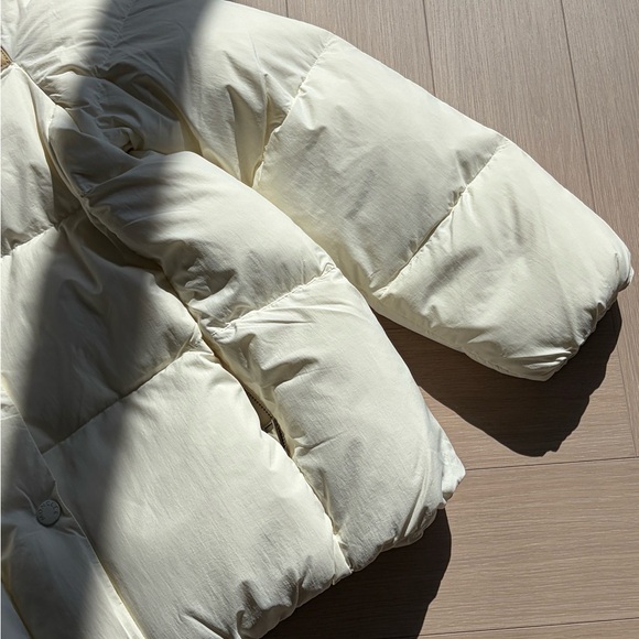 NWOT Moncler Women's Cream and Tan Puffer Jacket, Size 2 = M - Picture 4 of 9